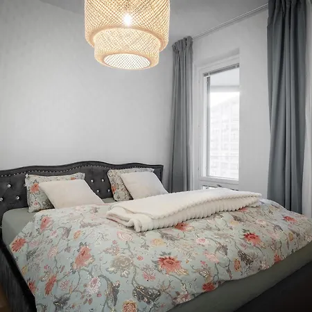 Eco-apartment & Balcony Near Mall Of Tripla,