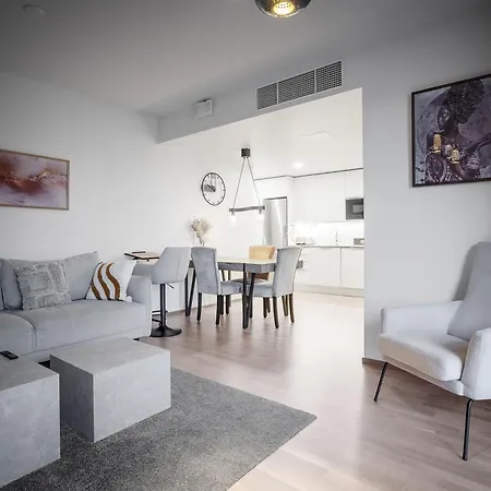 アパート Eco-apartment & Balcony Near Mall Of Tripla, ヘルシンキ