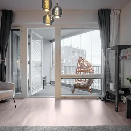 Eco-apartment & Balcony Near Mall Of Tripla, アパート *