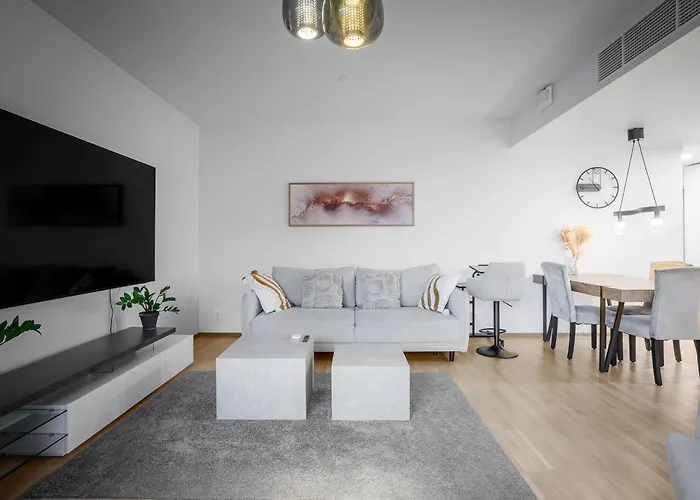 Eco-apartment & Balcony Near Mall Of Tripla, *